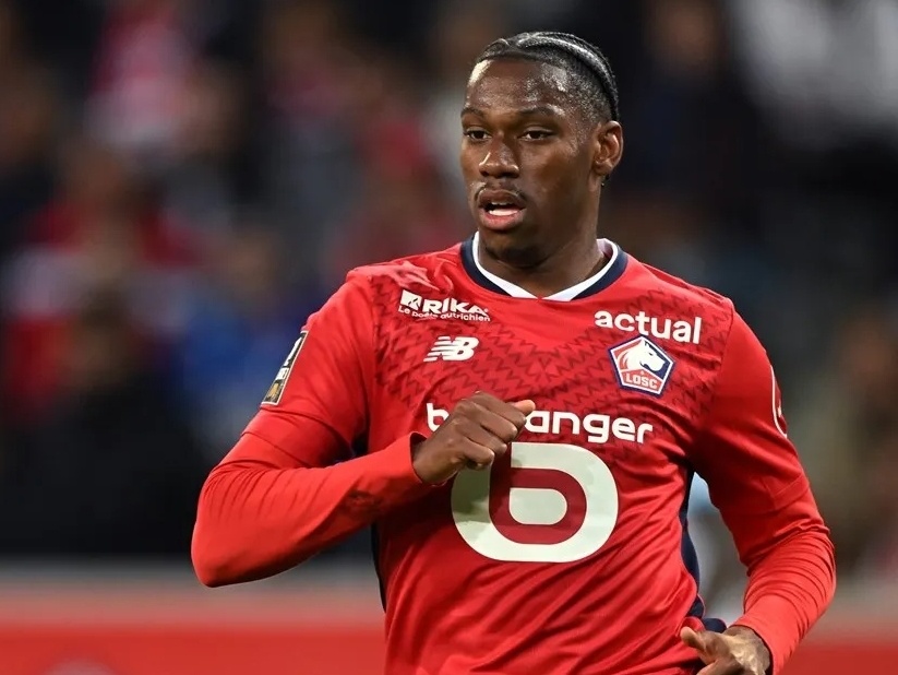 足球场上的 足球场上的