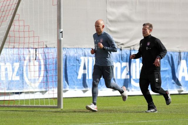 将在机场被 将在机场被