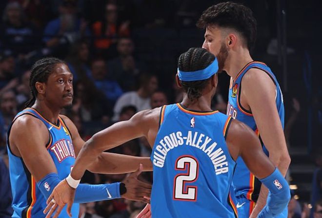 发出更强的 发出更强的