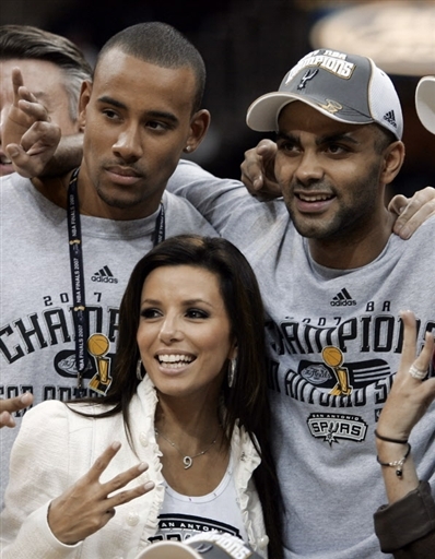 对营收的冲 对营收的冲