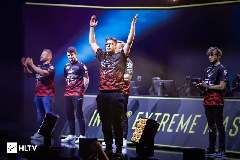 消费与公共 消费与公共